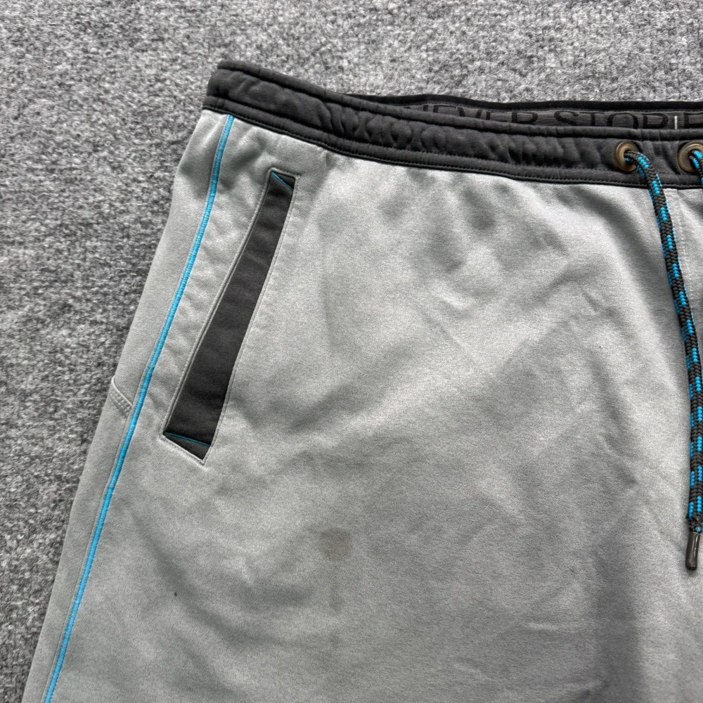The North Face Shorts Mens XXL Gray Blue Fleece‎ Lined Zipper Pockets Athletic
